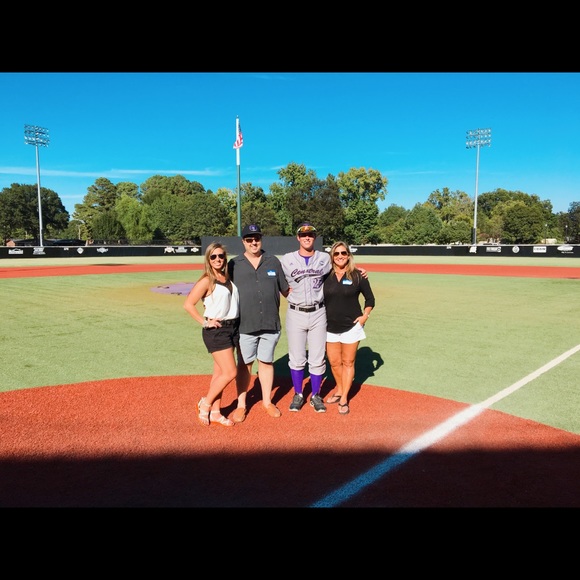 Meet your Posher, Mitzi - Picture 7 of 8